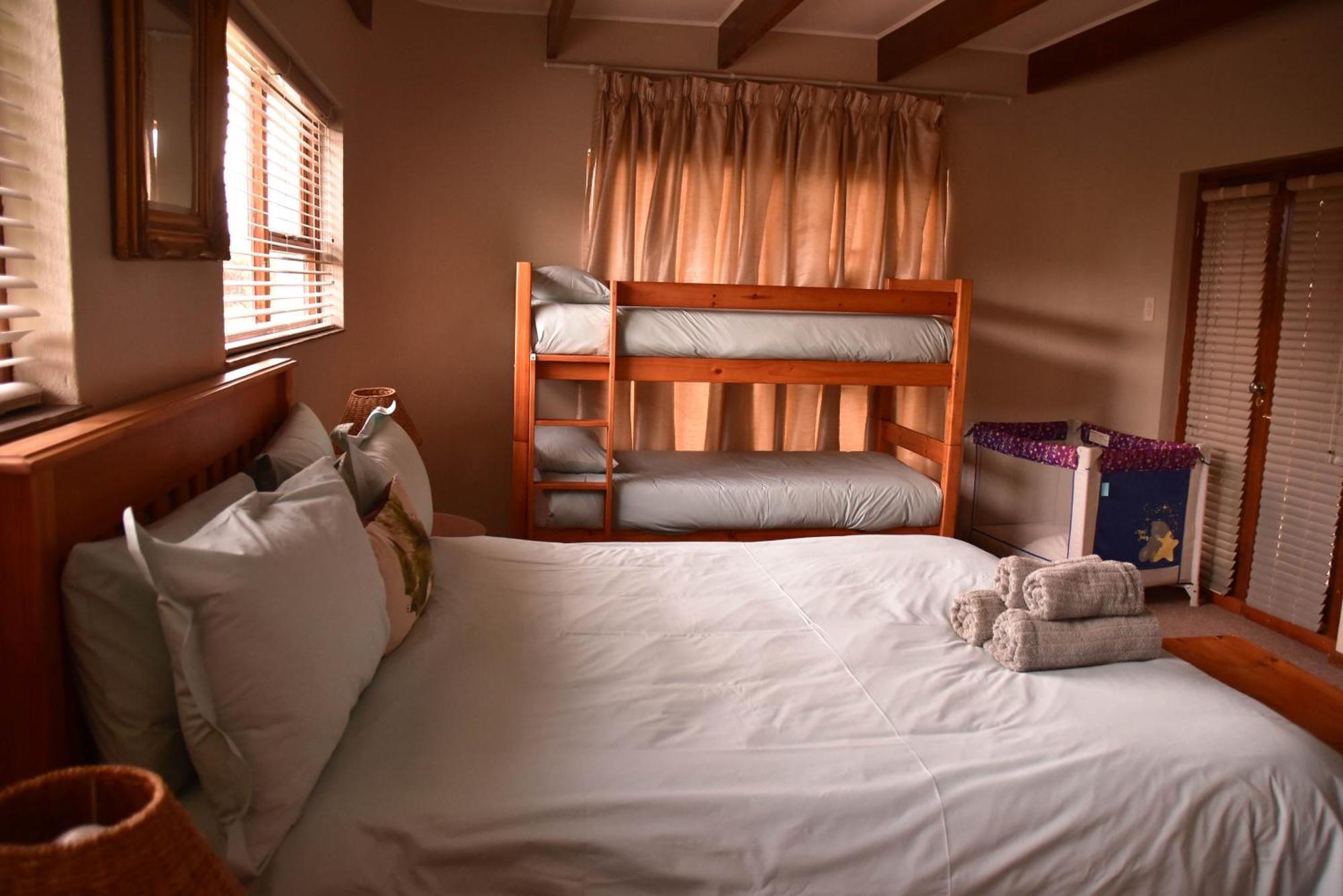 Collett House And Lavender Cottage Clarens Extérieur photo